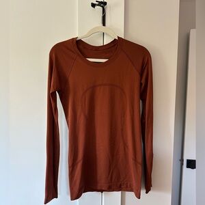Lululemon long sleeve top